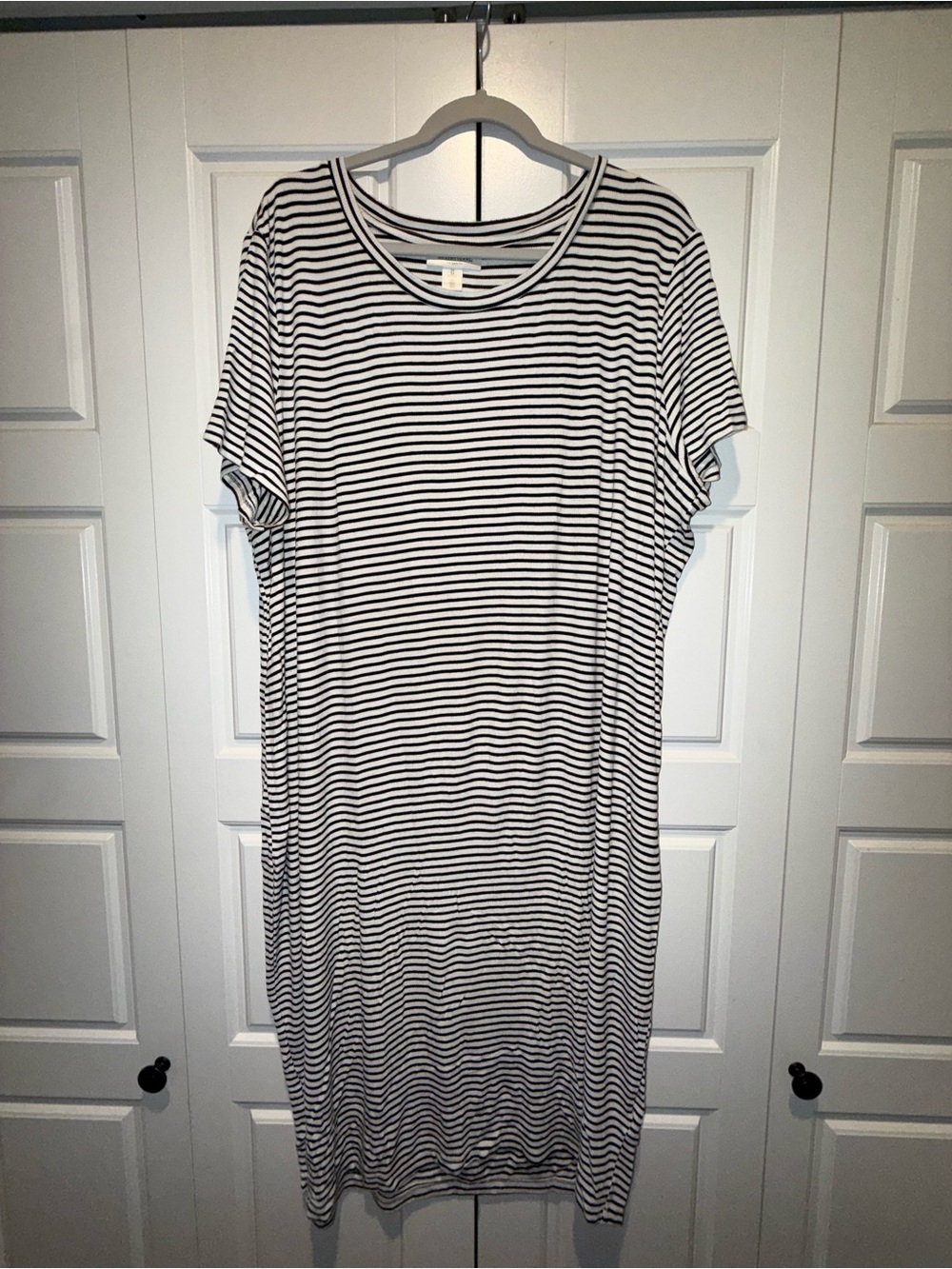 Motherhood Women's Black and White Striped Casual T-Shirt Dress